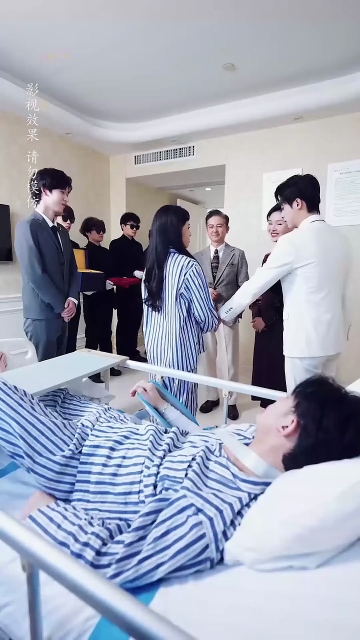 ¡El Hombre Que Ella Besó Anoche Es La FríA Secretaria Del Ceo En Problemas