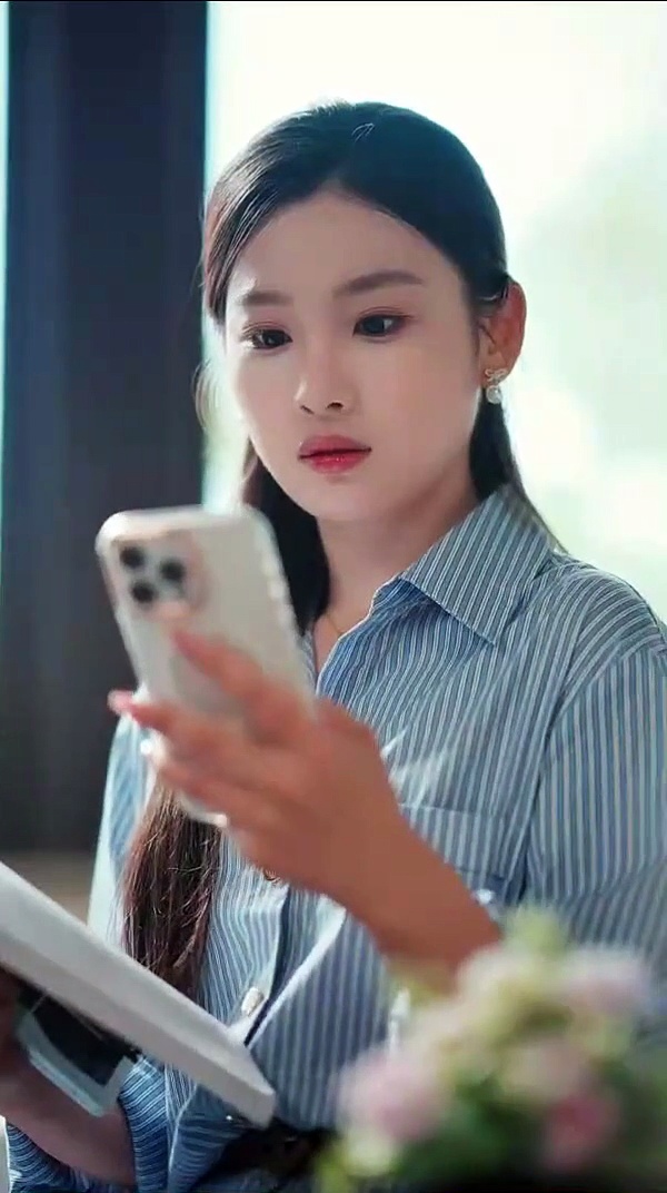 ⁣Revenge Carved In a Second Life