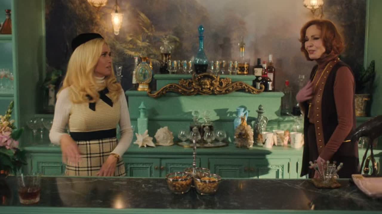 Palm Royale S02E10 720p WB