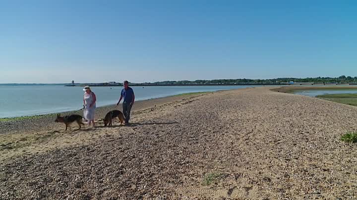 Kirstie and Phils Love It or List It S11E02