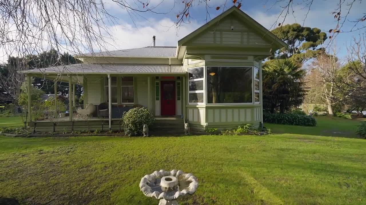 ⁣Find My Country House NZ S04E02 Blenheim