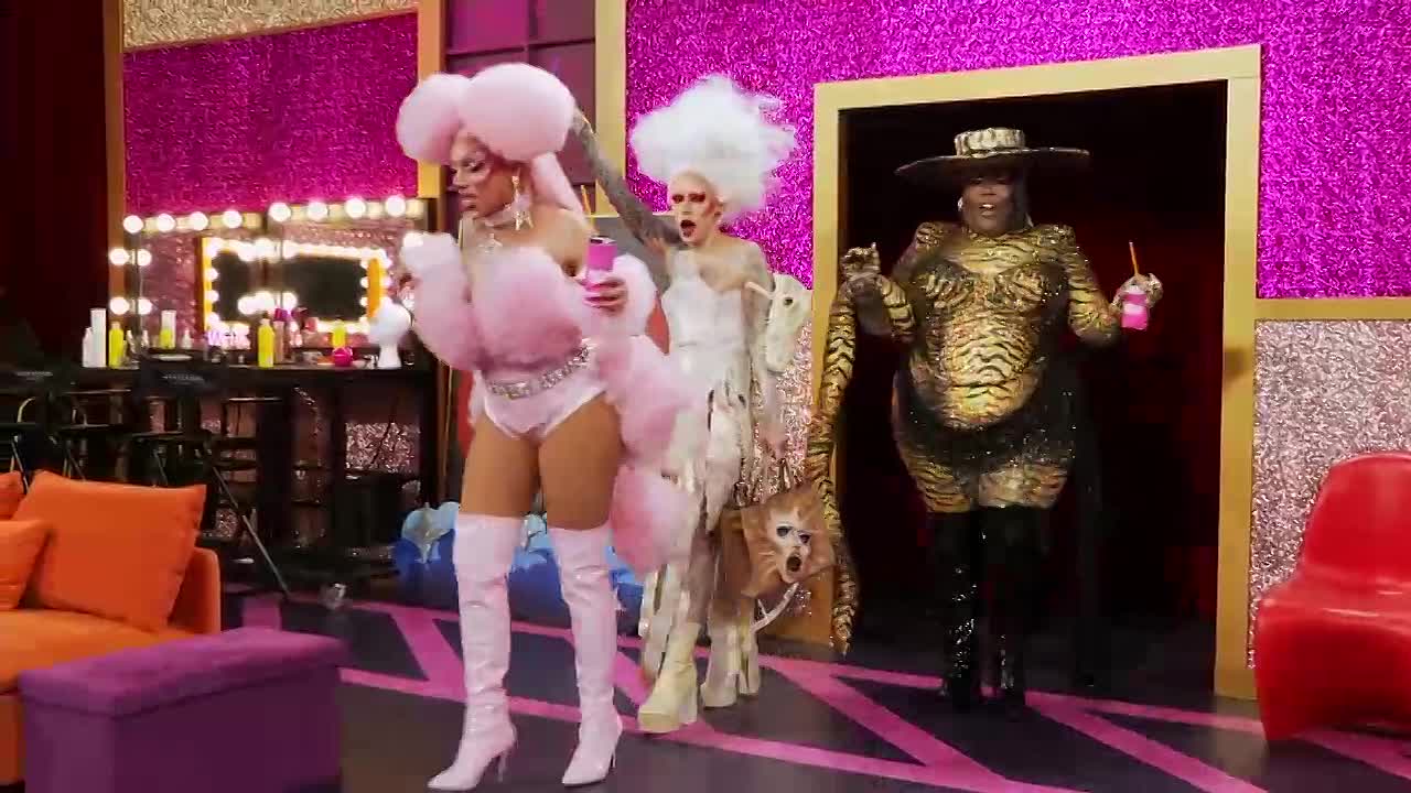 ⁣RuPauls Drag Race Untucked S18E03
