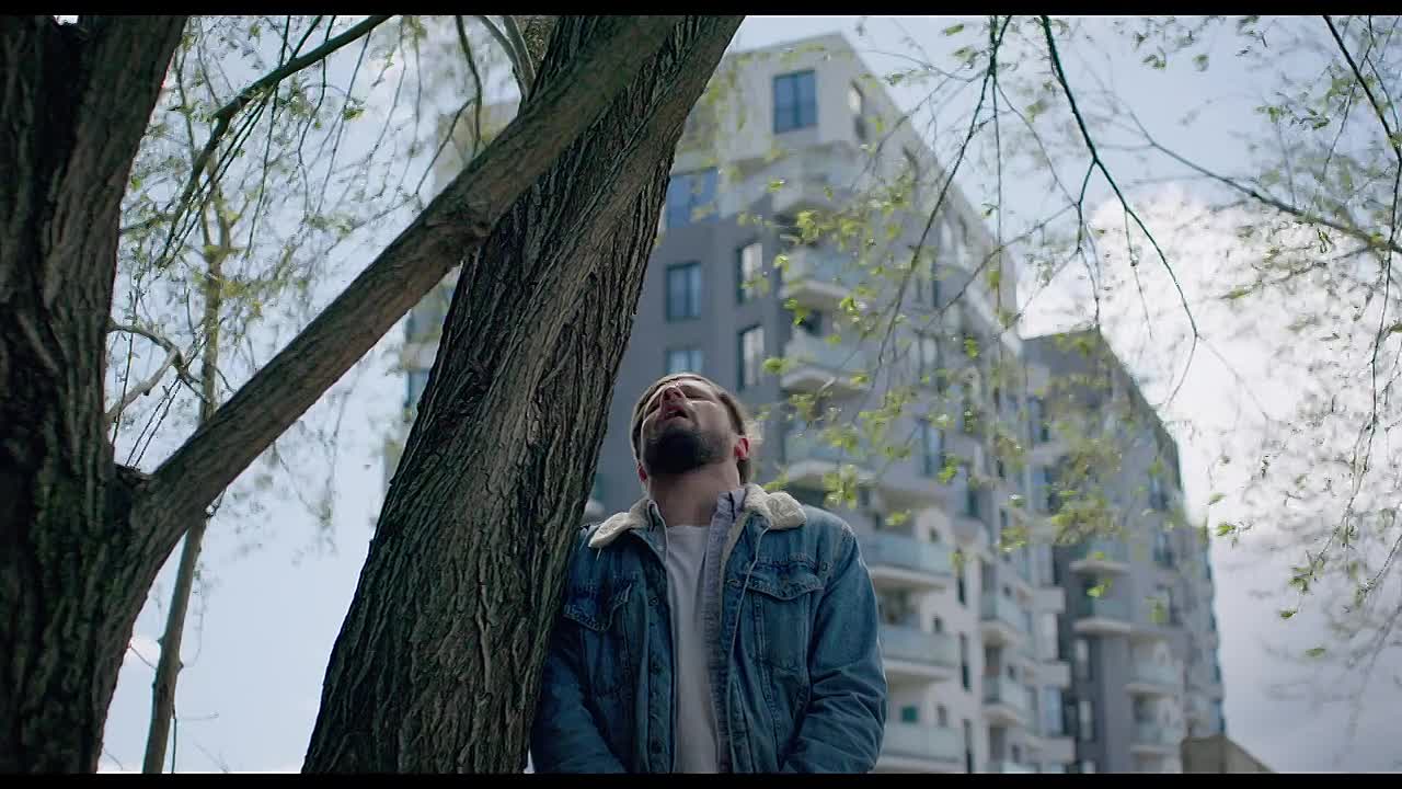 Vecina 2025 720p NF WEB-DL DD 5 1 H 264-playWEB