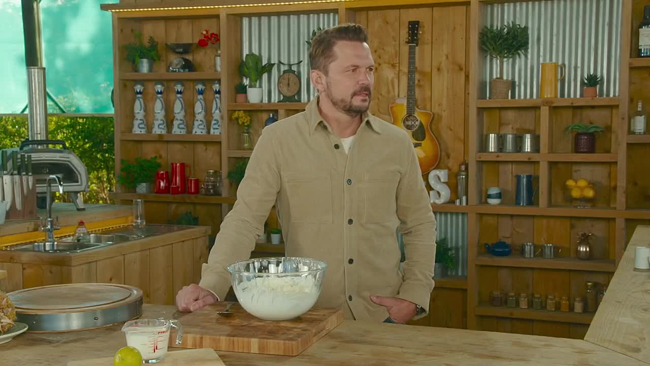 ⁣Jimmy and Shivis Farmhouse Breakfast S03E03 Matt Forde 1080p AMZN
