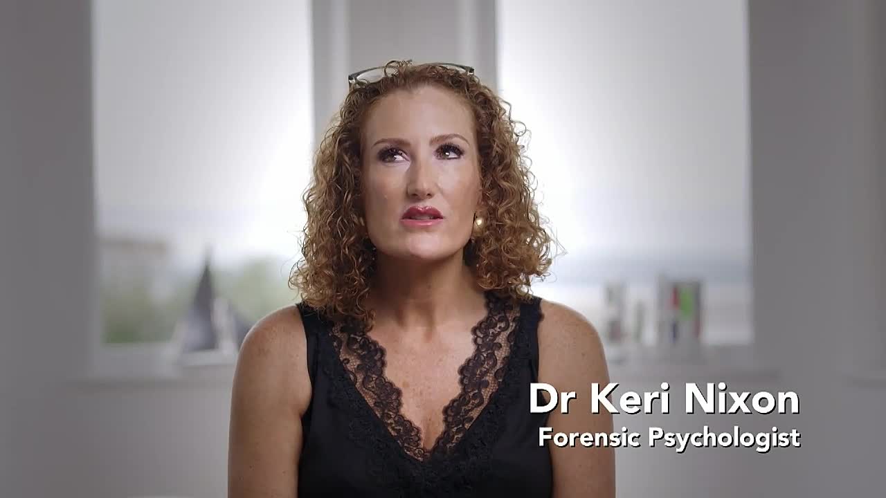 ⁣Secrets Of A Murder Detective S02E03