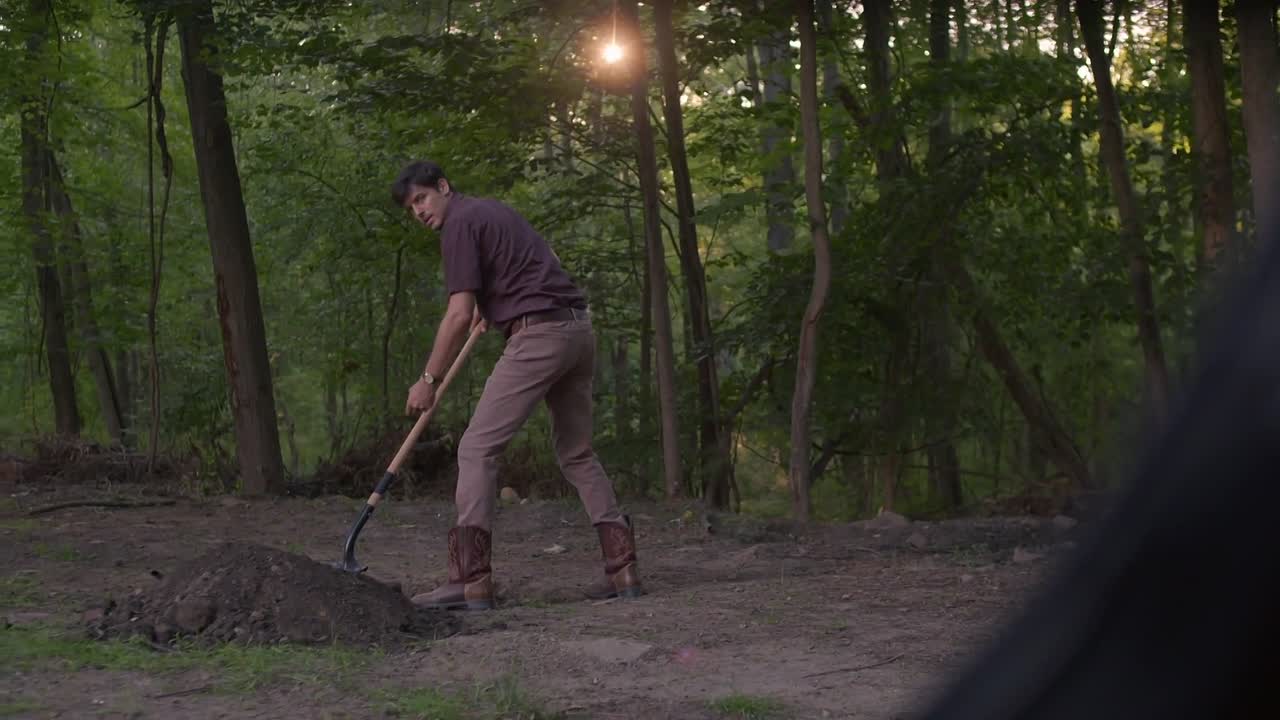 ⁣Evil Lives Here S19E02