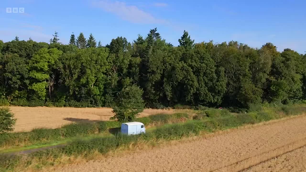 ⁣The-Travelling-Auctioneers-S05E11-19-Jan-2026