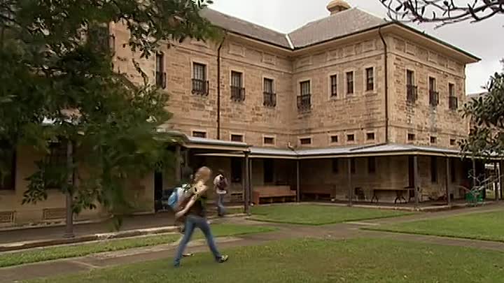 ⁣Headland S01E50 WS DSR XviD-BiA