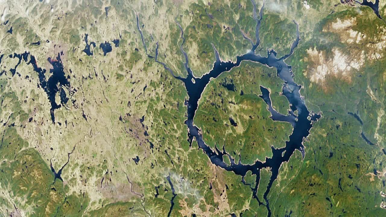 ⁣Nova S53E01 -Asteroids Spark of Life