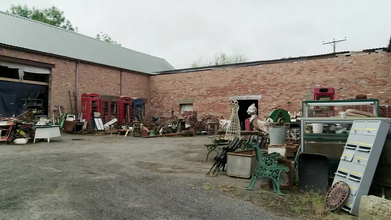 ⁣The Yorkshire Auction House S06E13 Five Sheds of Collectables 720p AMZN