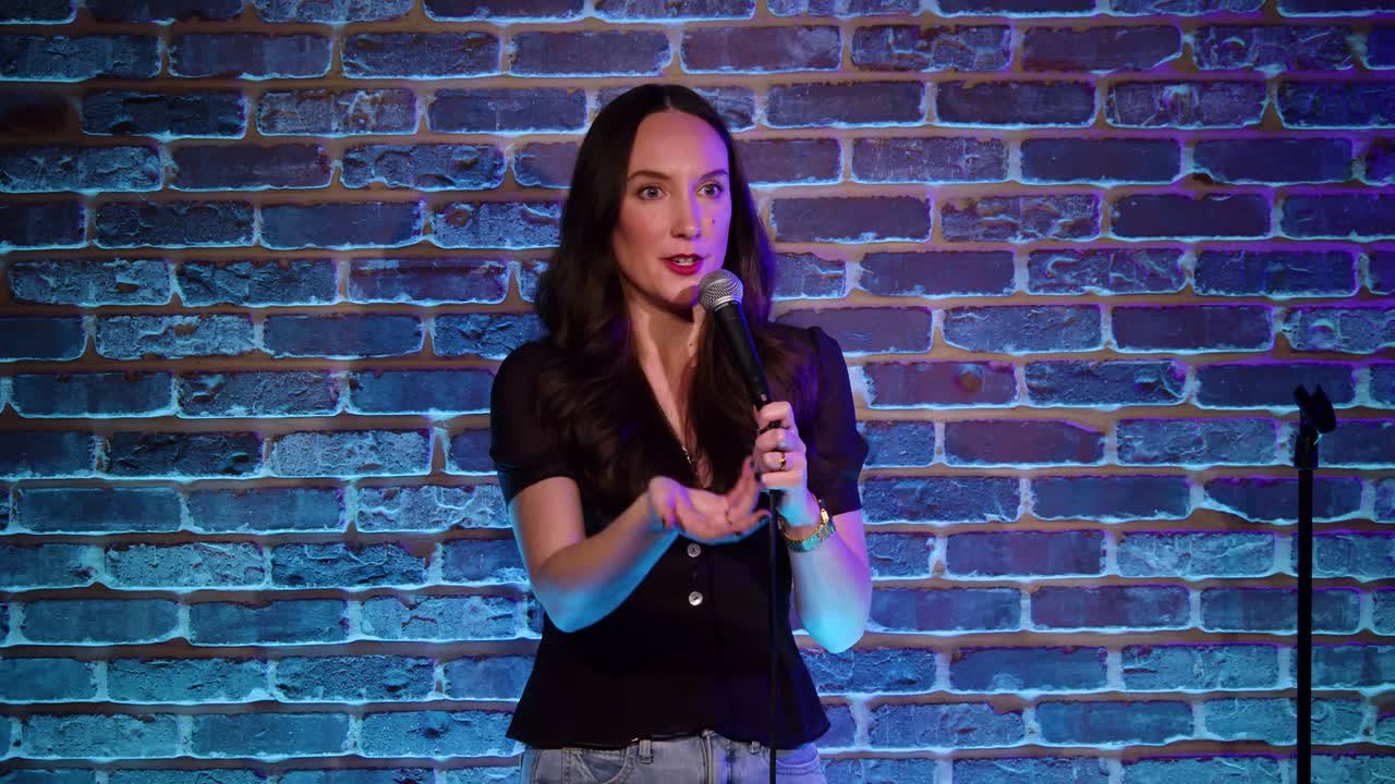 Katie Bour Terapy Just Me My Self-Help and I 2024 2160p HDRIp AV1 AAC