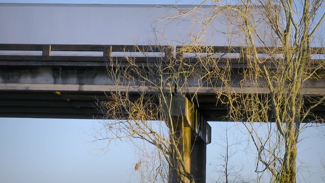 Body In The Water S01E09