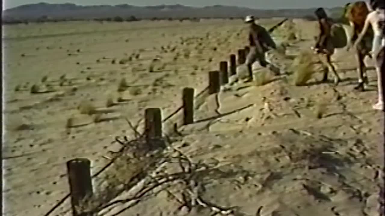 ⁣Dark Harvest 1992 1080p BluRay x264 AAC-[YTS BZ]