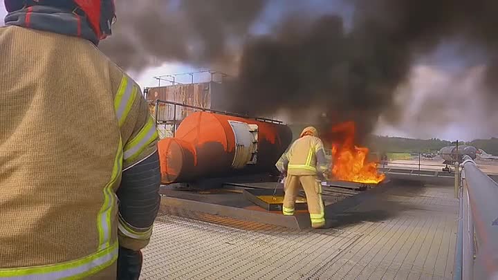 Guy Martin -Proper Jobs S01E03 -Firefighter