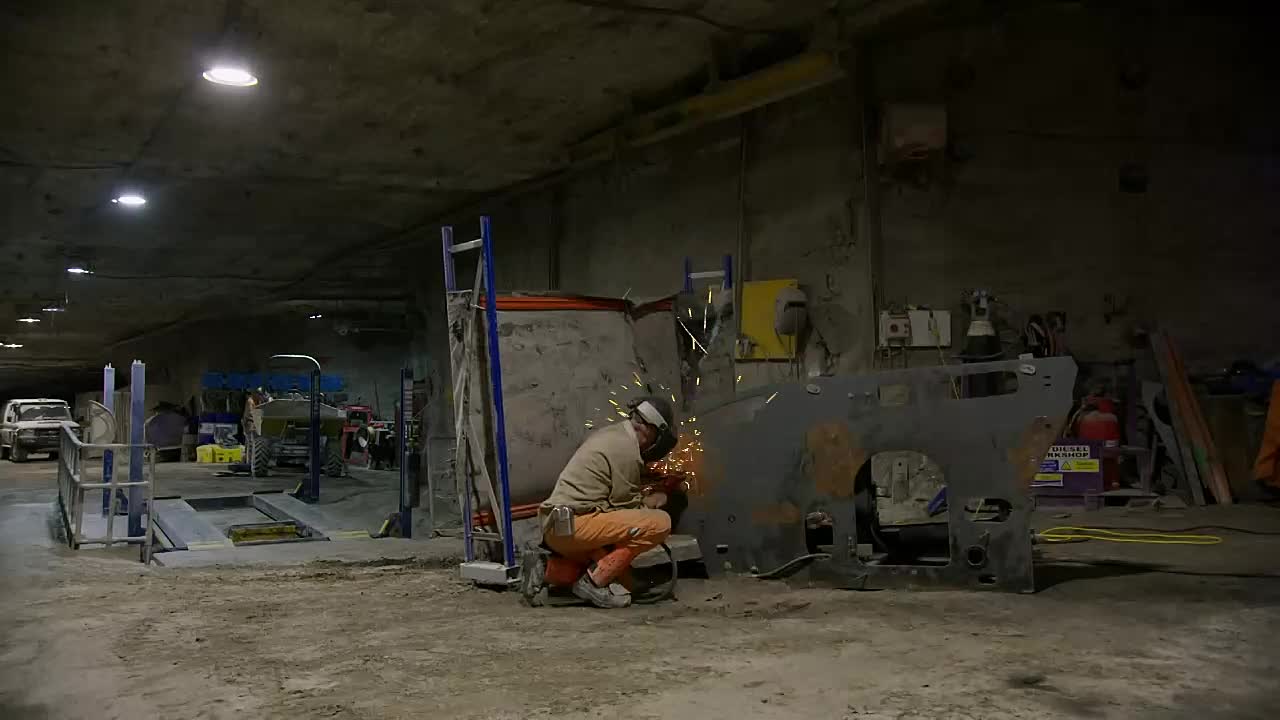 Guy Martin -Proper Jobs S02E02 -Miner