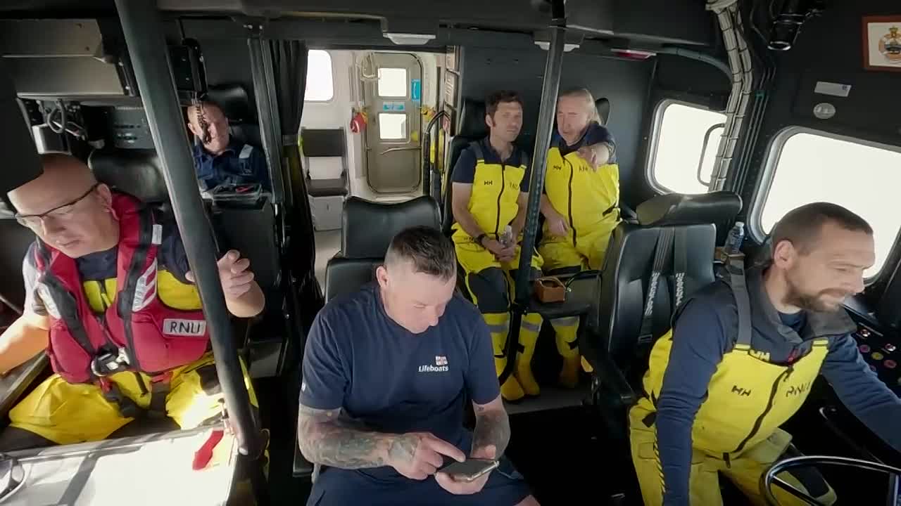 ⁣Guy Martin -Proper Jobs S02E01 -Lifeboat Crew