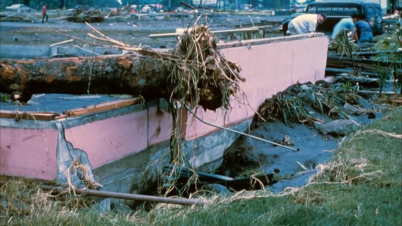 Mysteries at the Monument S01E10