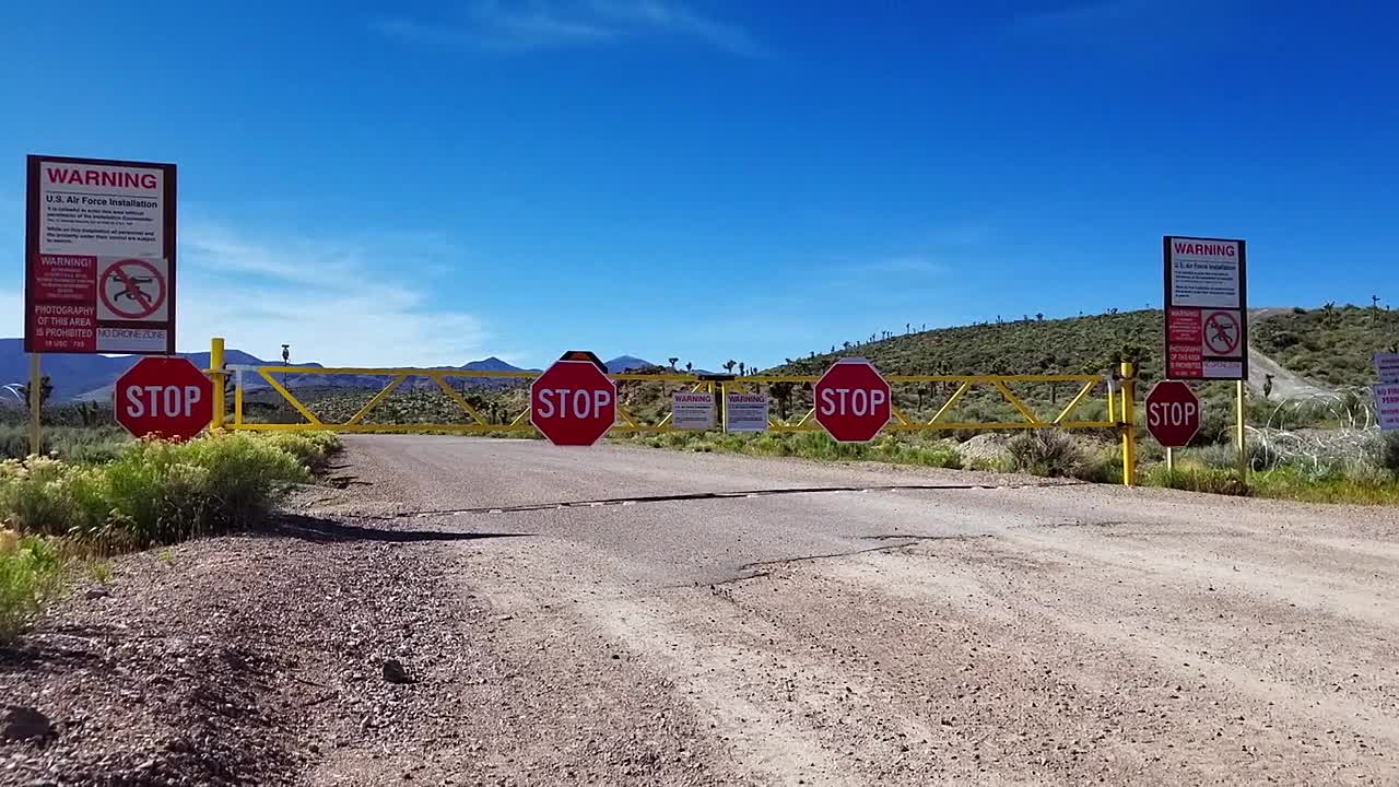 History's Greatest Mysteries S07E01 -Area 51