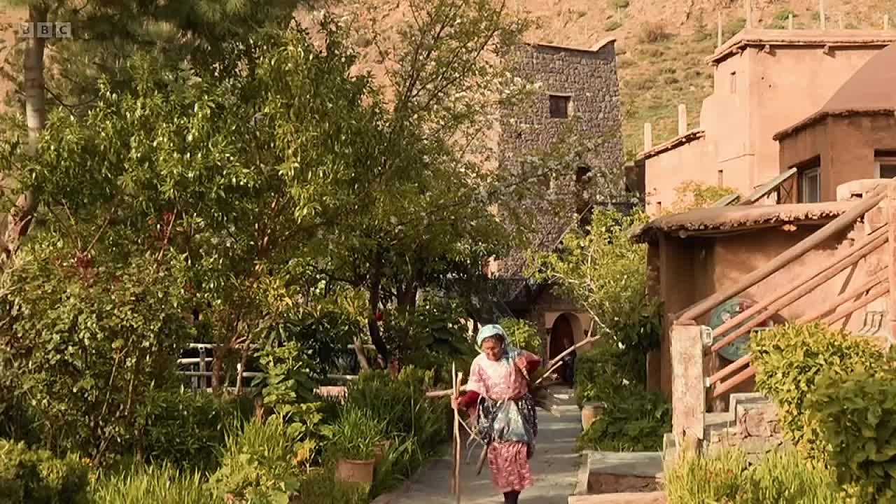 ⁣Clive Myrie's African Adventure S01E08 -Marrakech