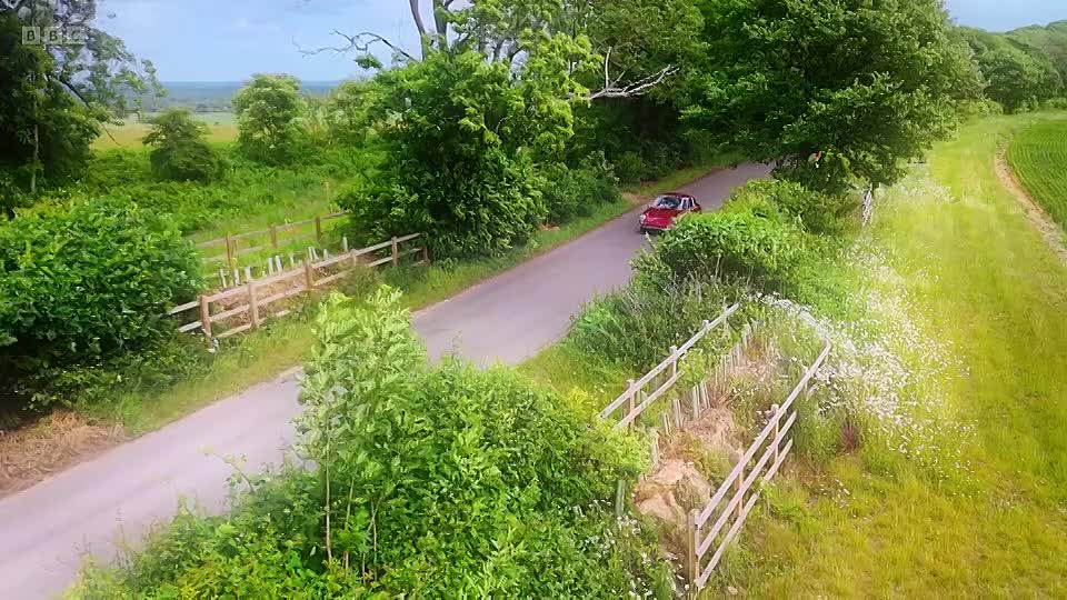 ⁣Antiques Road Trip 2026 S32E05 Sweet Treats Bling and a Bear