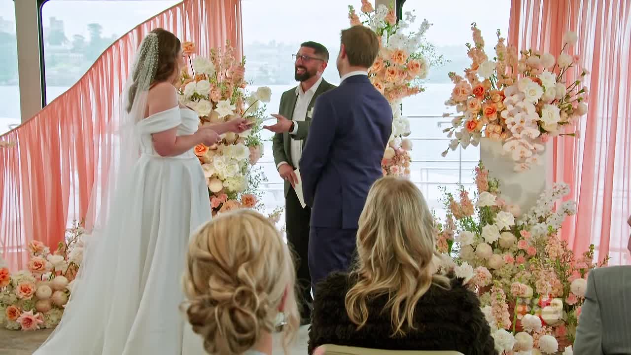 married at first sight au s13e01 1080p hdtv h264-ferengi
