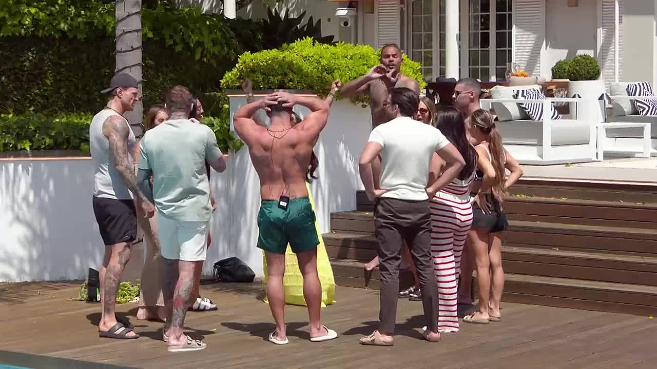 ⁣Geordie Shore S26E03 Did Someone Order Gary Beadle 720p AMZN