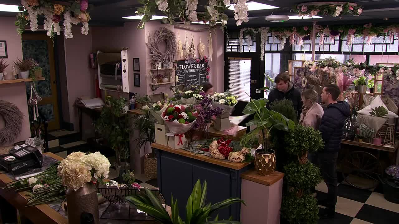 Coronation Street S67E018 (Jan 27 2026) [720p mp4 subs]