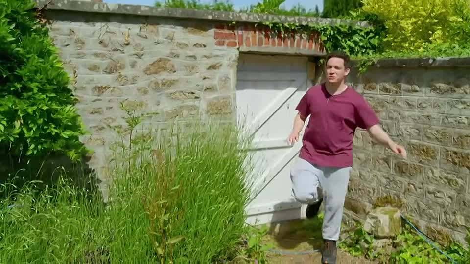 Chateau DIY -Win the Dream S01E01