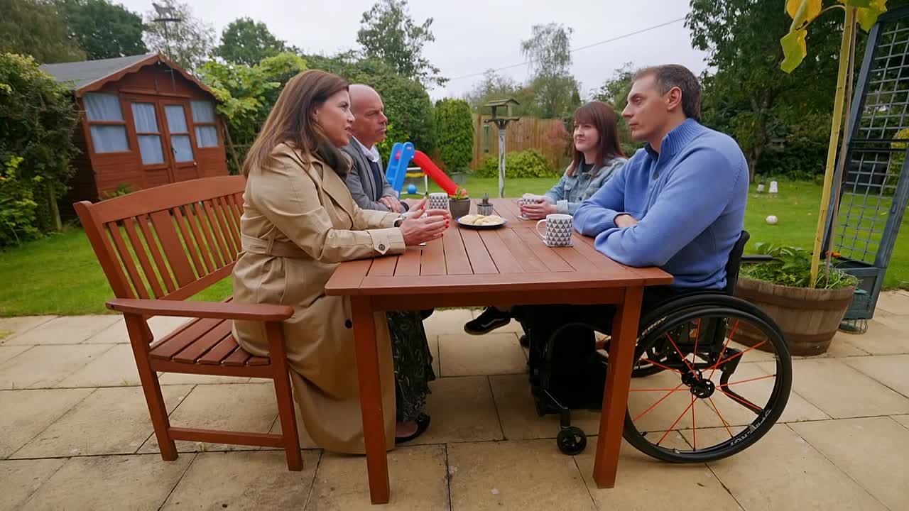 ⁣Kirstie and Phils Love It or List It S11E04 720p WEB H264-JFF mkv - DoodStrea