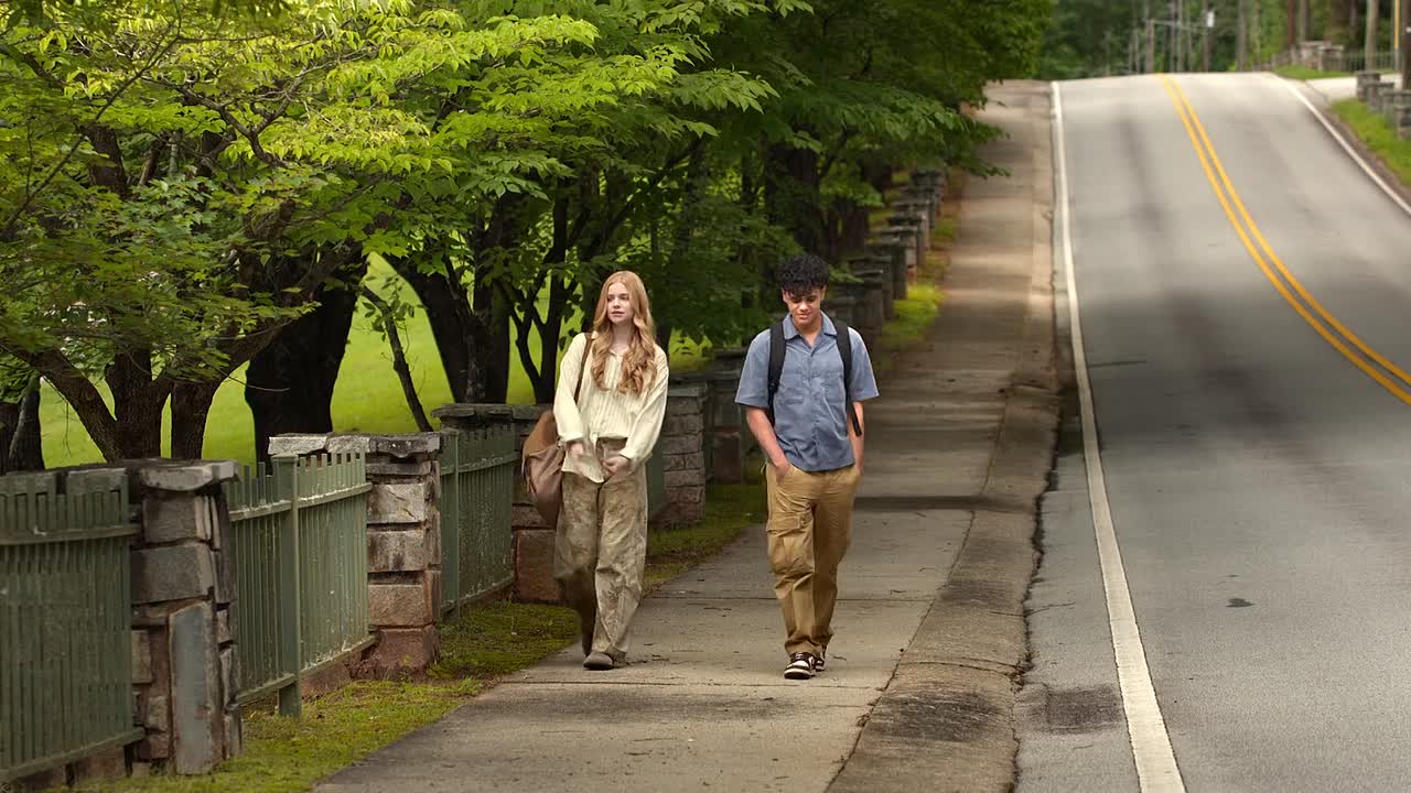 Its Not Like That S01E02 New Voices 1080p AMZN WEB-DL DD5 1 H 265-JFF