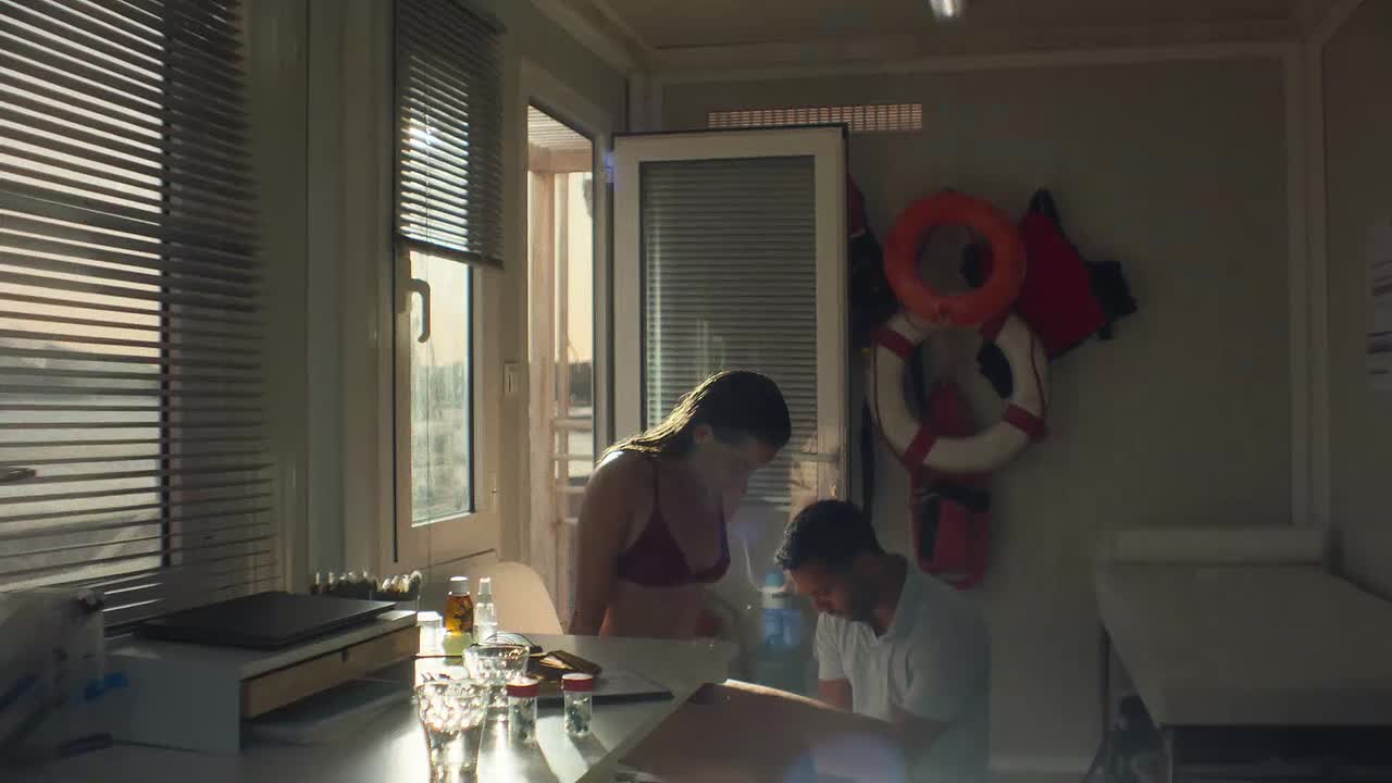 ⁣Hot Milk 2025 1080p BluRay x264 AAC5 1-[YTS BZ]