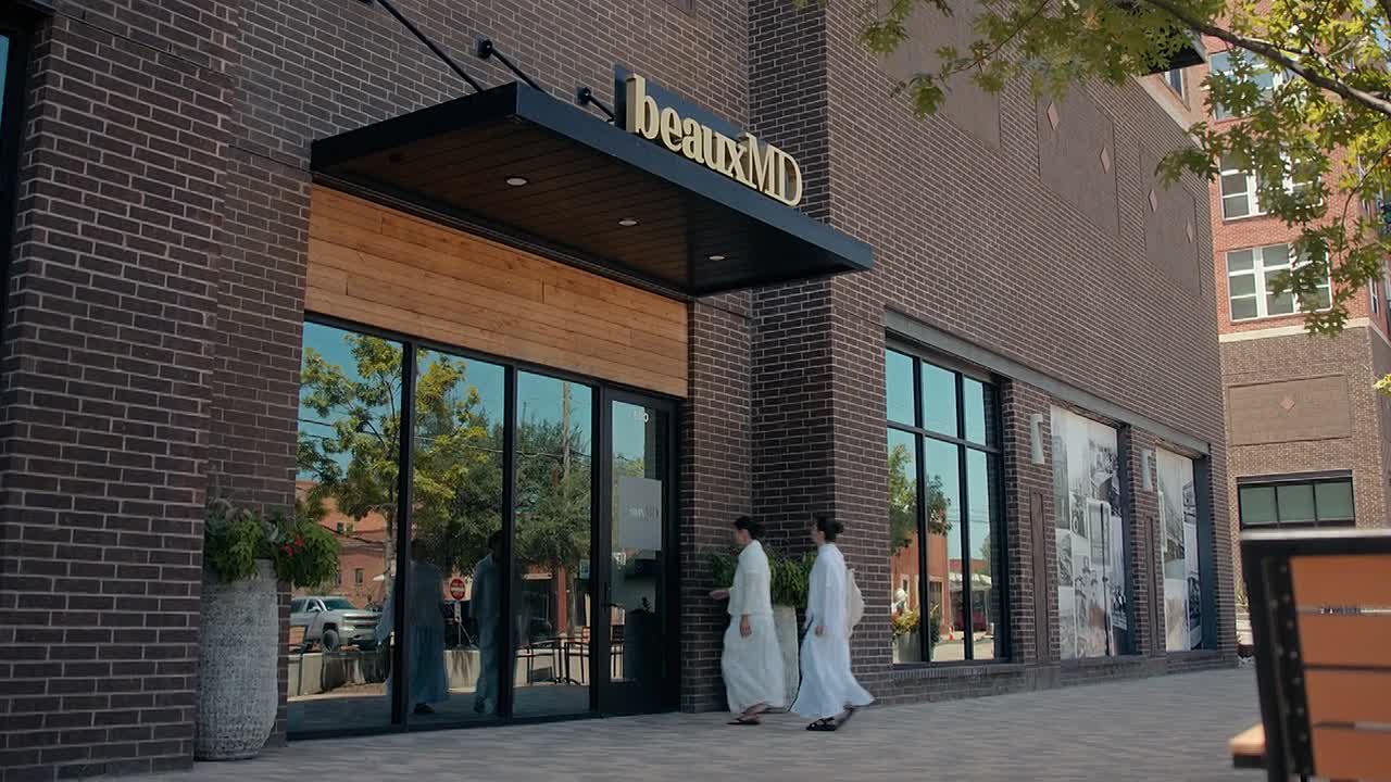 Balance A Perimenopause Journey S01E04 Balanced 720p iT WEB-DL AAC2 0 H 264-p