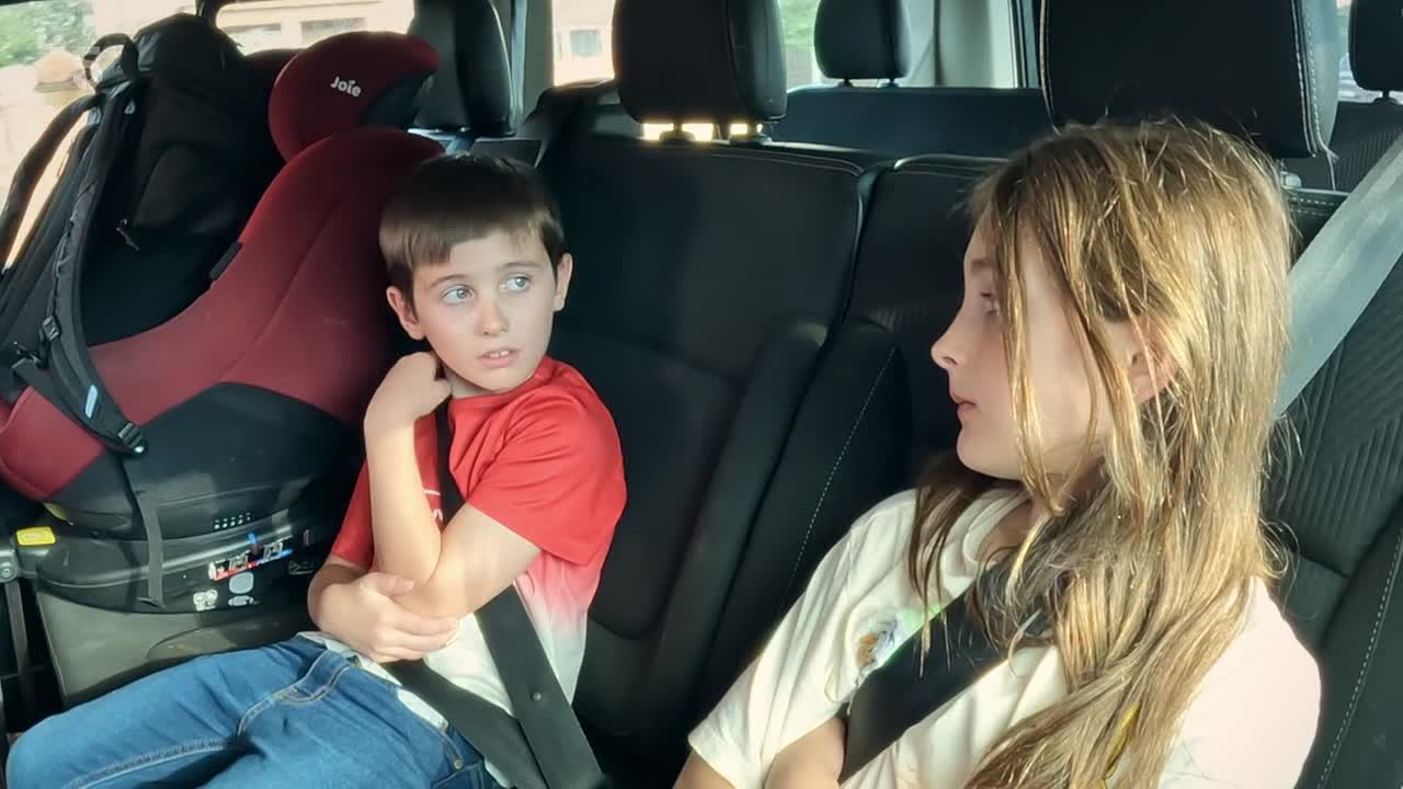 ⁣22 Kids and Counting S08E01 1080p HDTV H264-DARKFLiX