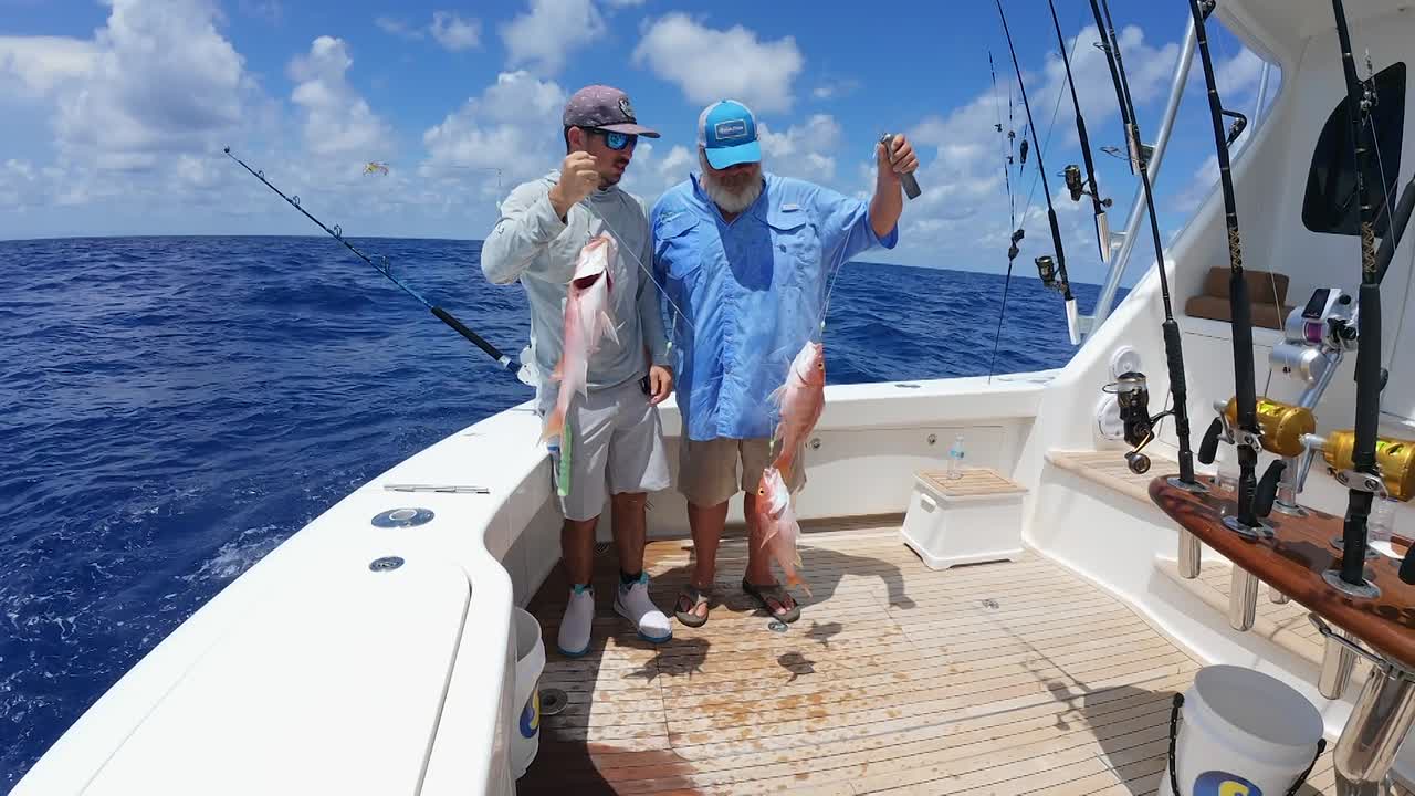 ⁣George Poveromos World Of Saltwater Fishing S06E04 1080p WEB h264-CBFM