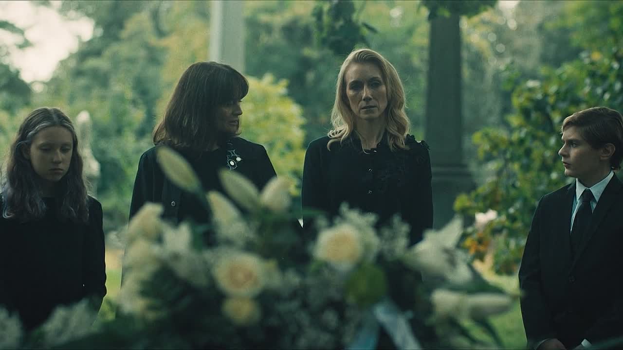 ⁣Nobody Wants To Shoot A Woman 2024 1080p WEBRip x264 AAC5 1-[YTS LT]