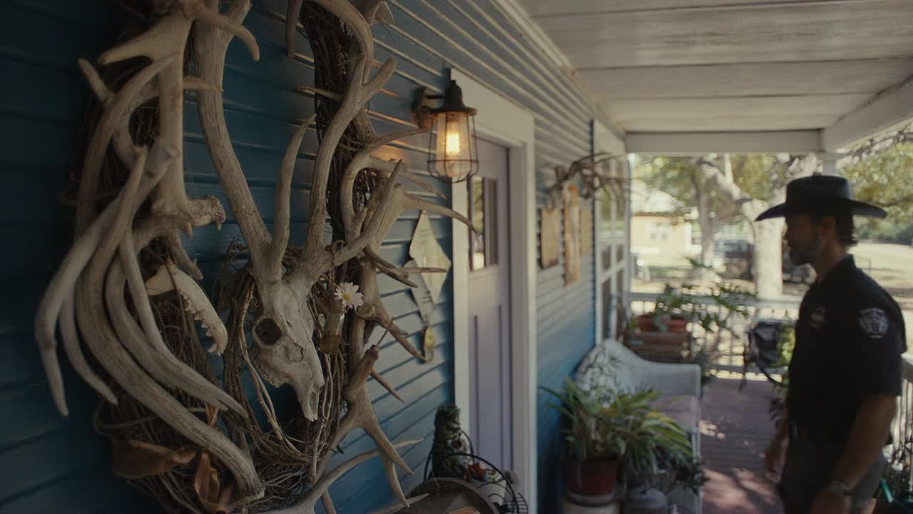 ⁣The Beast Of Trinity Texas 2025 1080p WEBRip x264 AAC-[YTS LT]