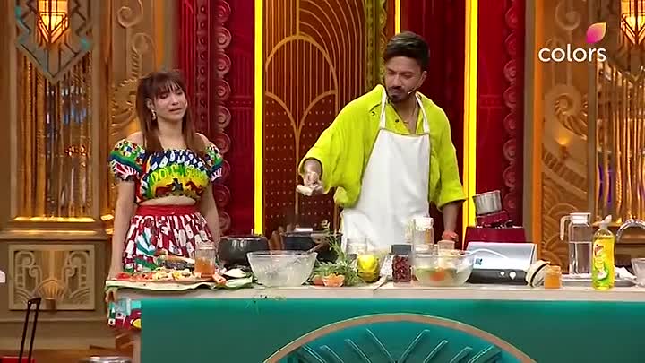 ⁣Laughter Chefs Unlimited Entertainment S03E09