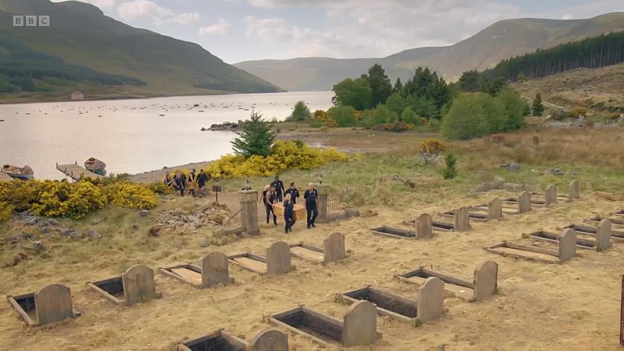 The Traitors UK S04E01