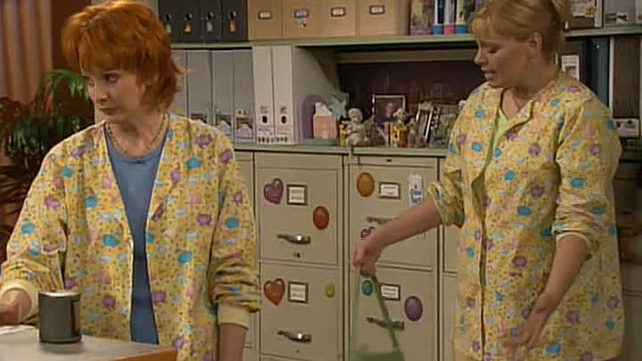 ⁣Reba - S02E04 - Reba Works for Brock