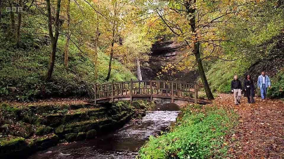 Celebrity Escape to the Country S03E06 (Jan 4 2026)