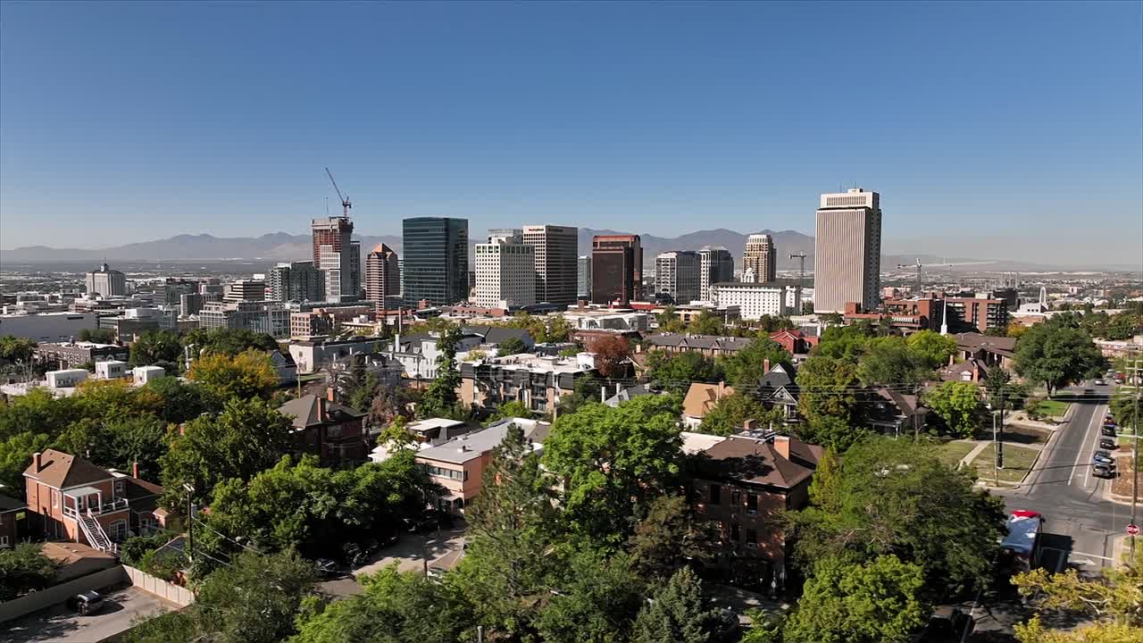 ⁣Sister Wives S20E15-HDTV