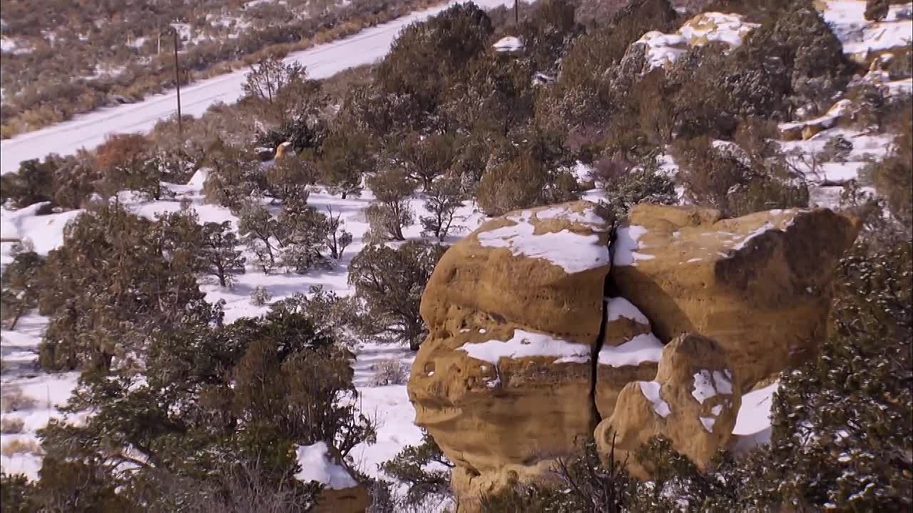 ⁣Mysteries at the Monument S02E07 -The King and the Spanish Dancer, A Communist Comes to America, Fil