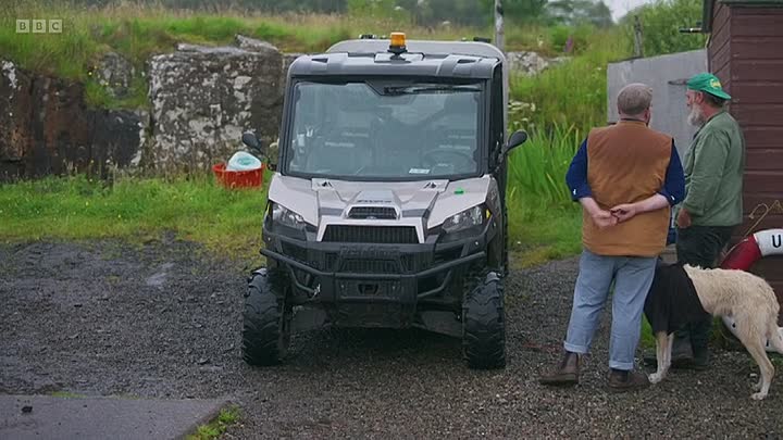 [www GoWatchSerie in] Banjo and Ros Grand Island Hotel S01E03