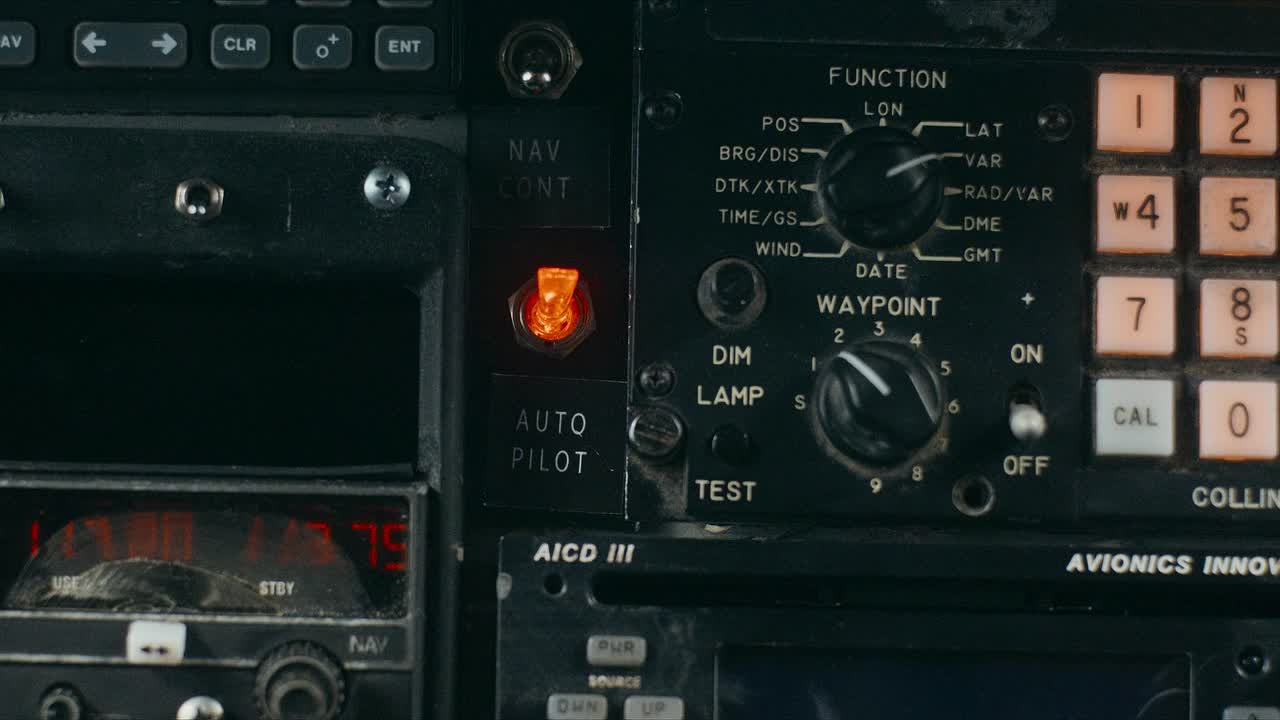 Flight Risk 2025 2160p AMZN WEB-DL DDP5 1 H 265-APEX