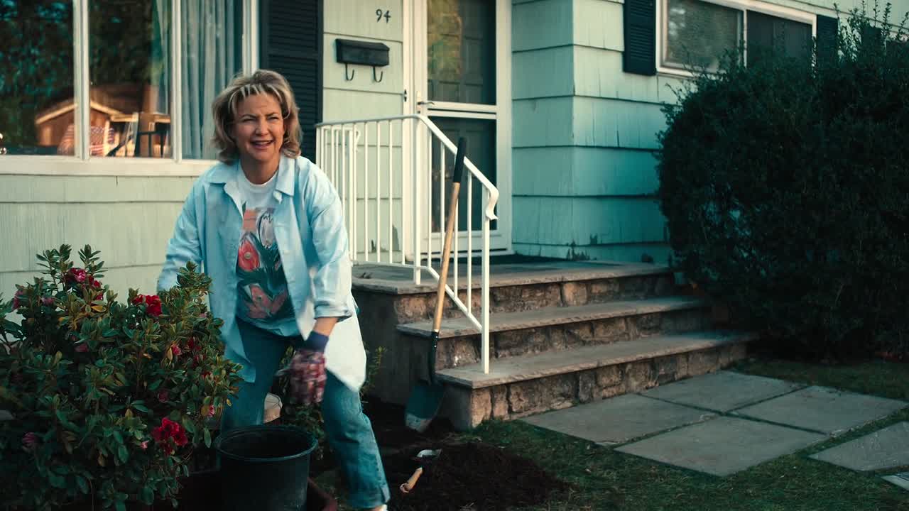 ⁣Song Sung Blue 2025 1080p WEBRip x264 AAC5 1-[YTS BZ]