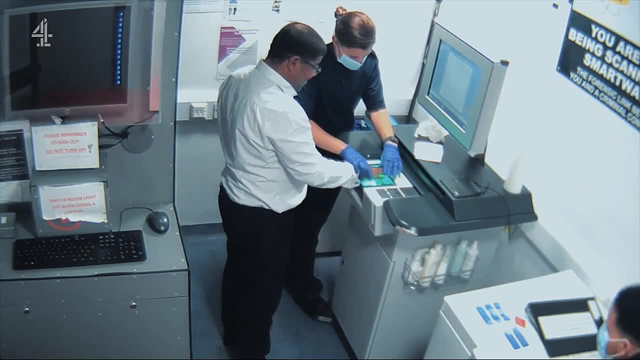 24 Hours in Police Custody S19E01 -The Secret Network