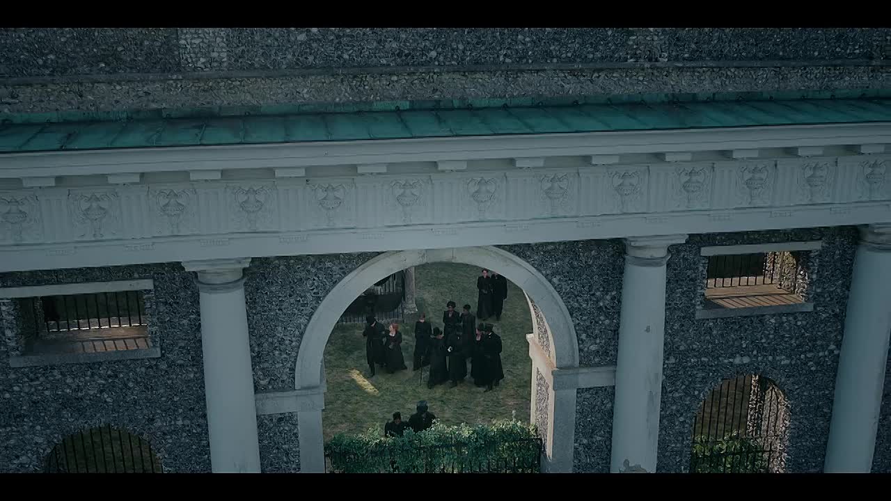 Bridgerton S04E07 The Beyond 720p NF WEB-DL DDP5 1 Atmos H 264-FLUX