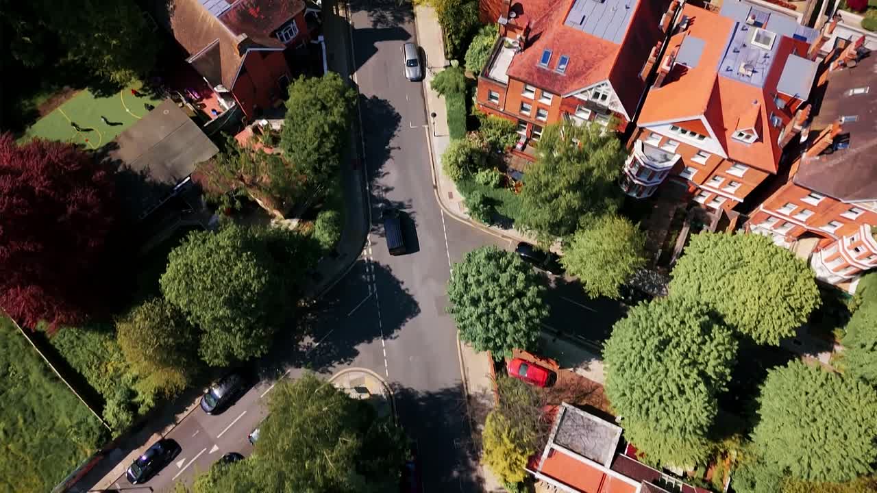 ⁣The Apprentice UK S20E05 Flowers 1080p HDTV H264-FTP