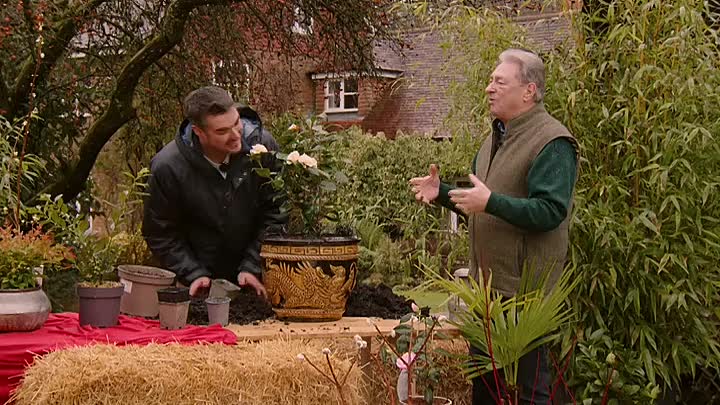 ⁣Watch Love Your Weekend with Alan Titchmarsh S08E07 WEB H264 RBB