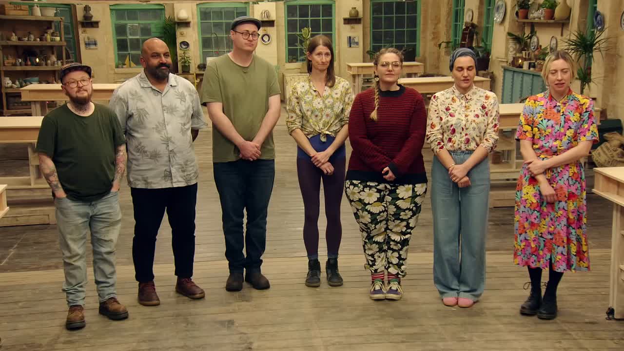 ⁣The Great Pottery Throw Down S09E07 Floral Posies and Vases 1080p